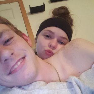 Meet your Posher, Della